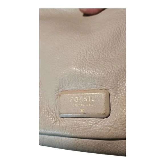 Fossil Women Two-Tone Leather Crossbody Handbag Size Medium. - Picture 10 of 14